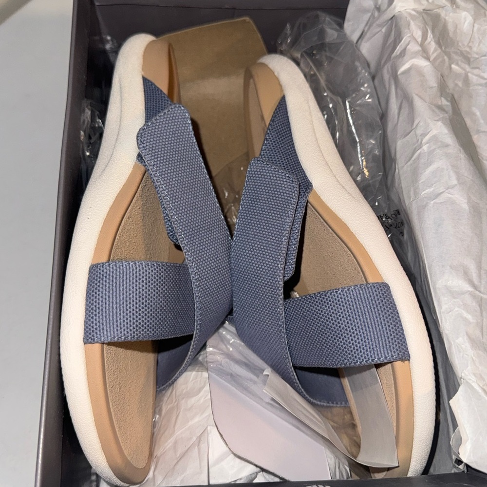Abeo Light Denim and Beige Sandals - Picture 3 of 8